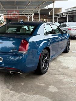 کرایسلەر 300